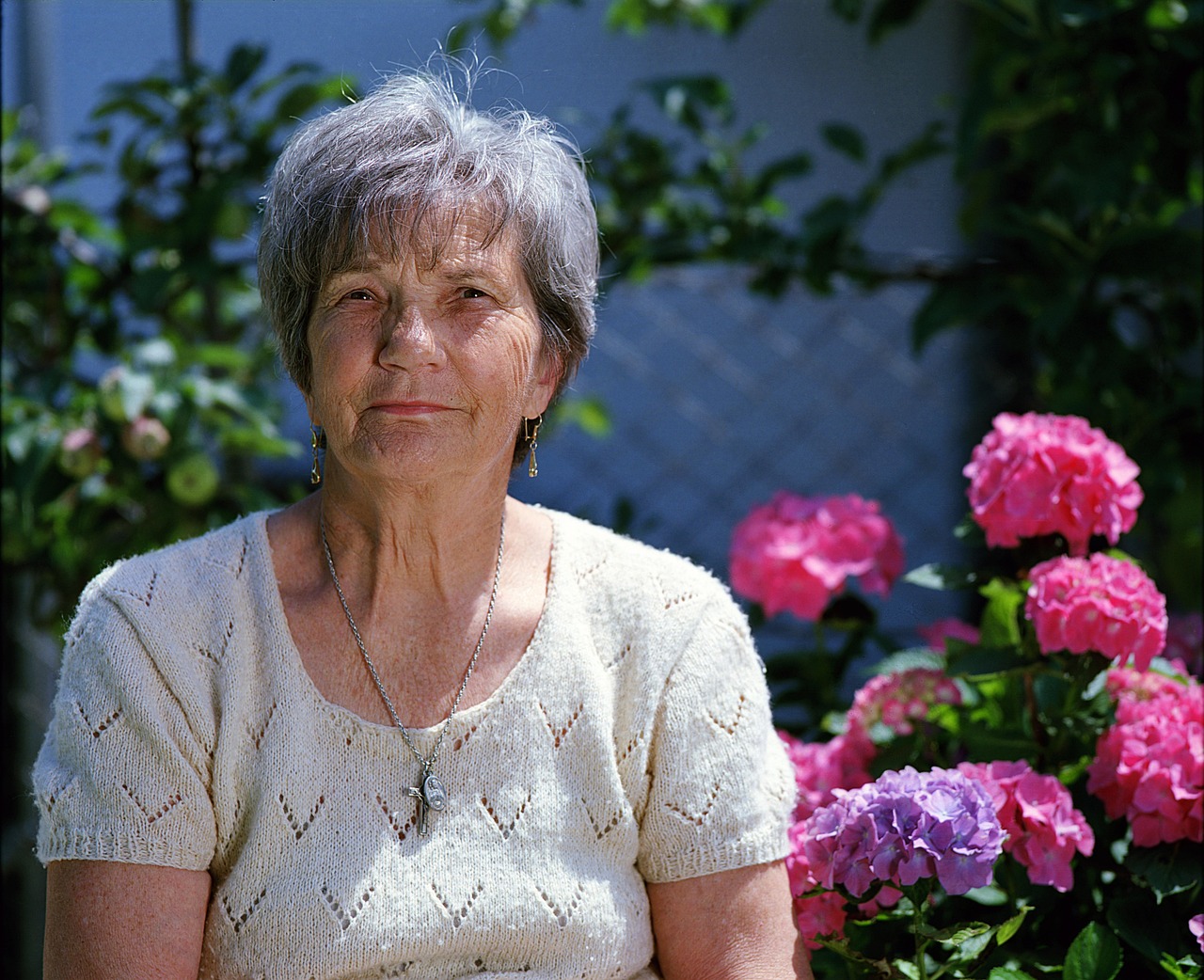 granny, woman, senior, elder, elderly